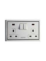 فيش 13 أمبير مزدوج بمفتاح ولمبة 14*7 أبيض-صن يو3 أبيض