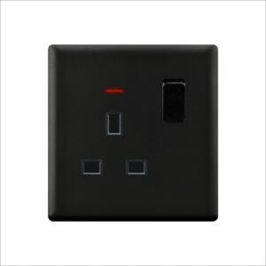 فيش 13 أمبير بمفتاح ولمبة 3*3 أسود - اس في ال أسود