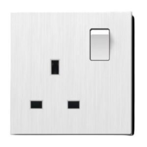 فيش 13 أمبير بمفتاح منفصل 3*3 أبيض - صن يو7 أبيض